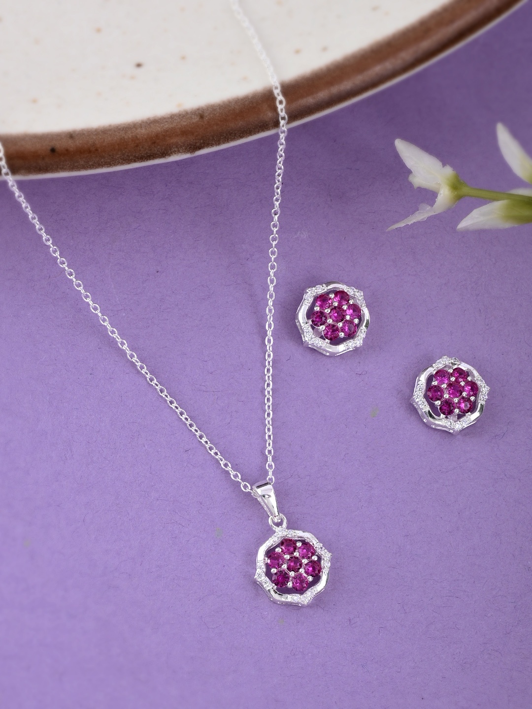 

Studio Voylla 925 Sterling Silver Red Studded Pendant Set