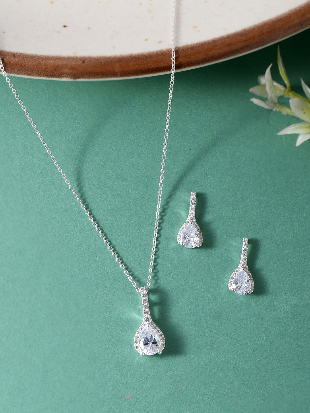 

Studio Voylla 925 Sterling Silver Pendant Set