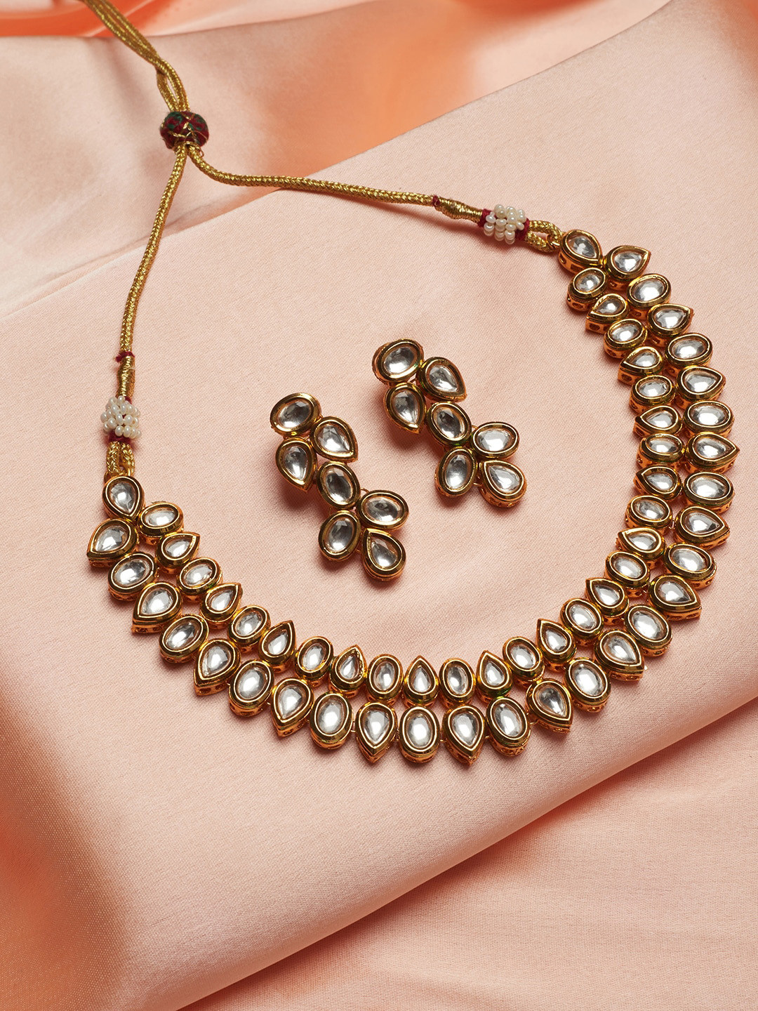 

Voylla Gold Plated Kundan Studded Jewellery Set