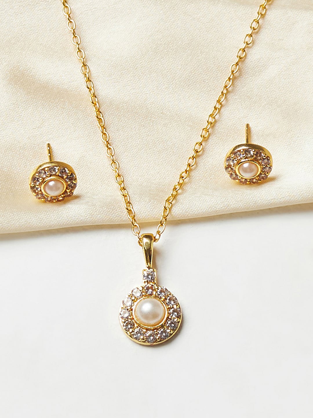 

Studio Voylla Gold Plated 925 Sterling Silver Studded Jewellery Set