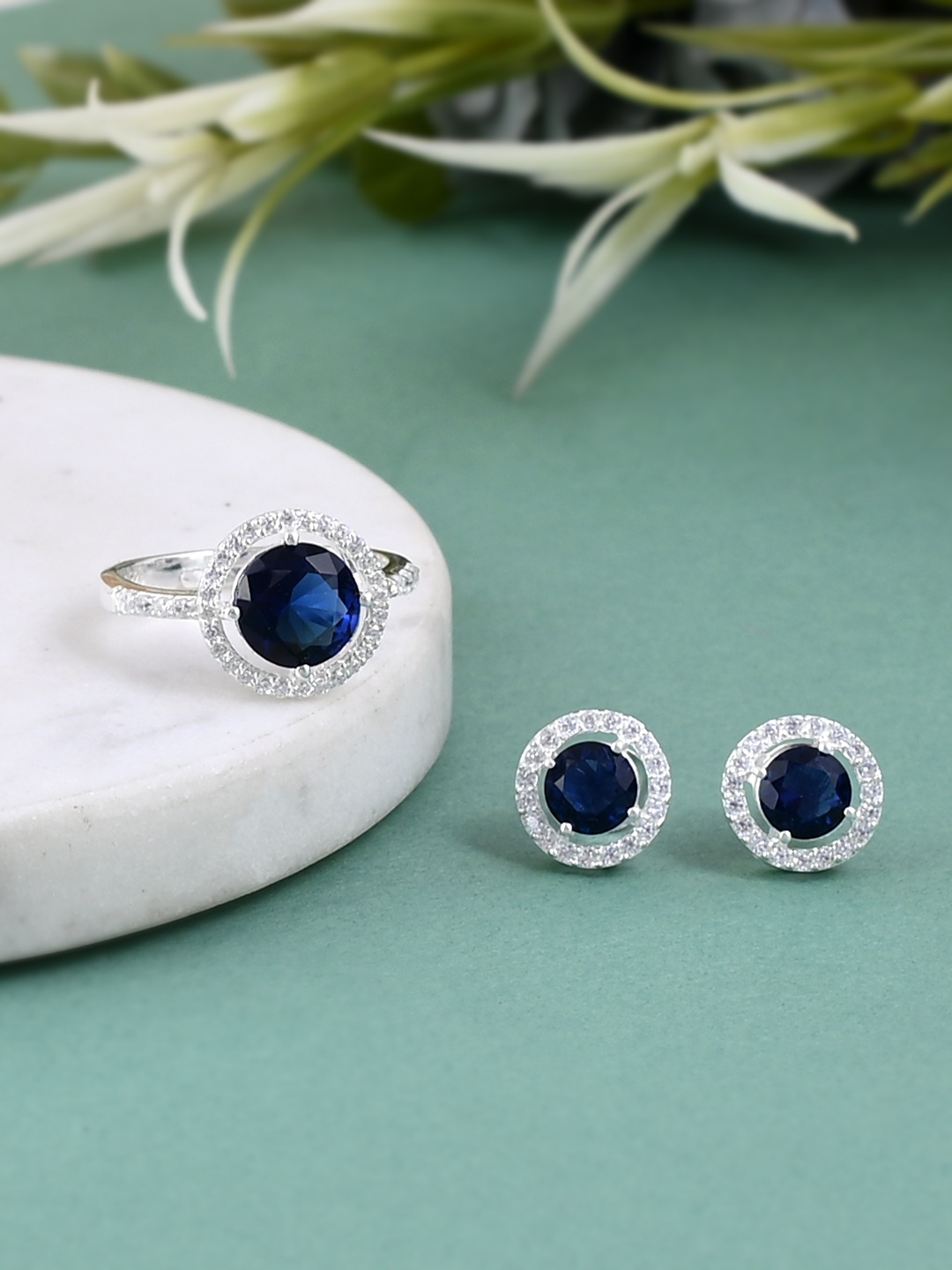 

Studio Voylla 925 Sterling Silver Contemporary Studs Earrings