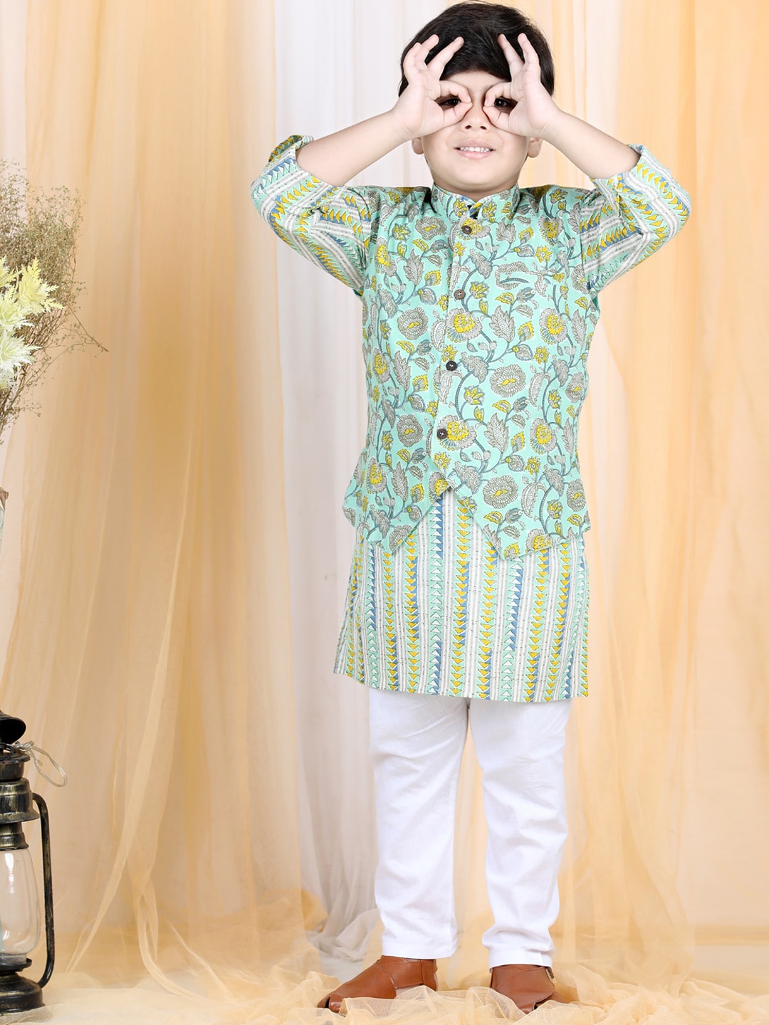 

LIL PITAARA Boys Blue Ethnic Motifs Printed Pure Cotton Kurta with Churidar