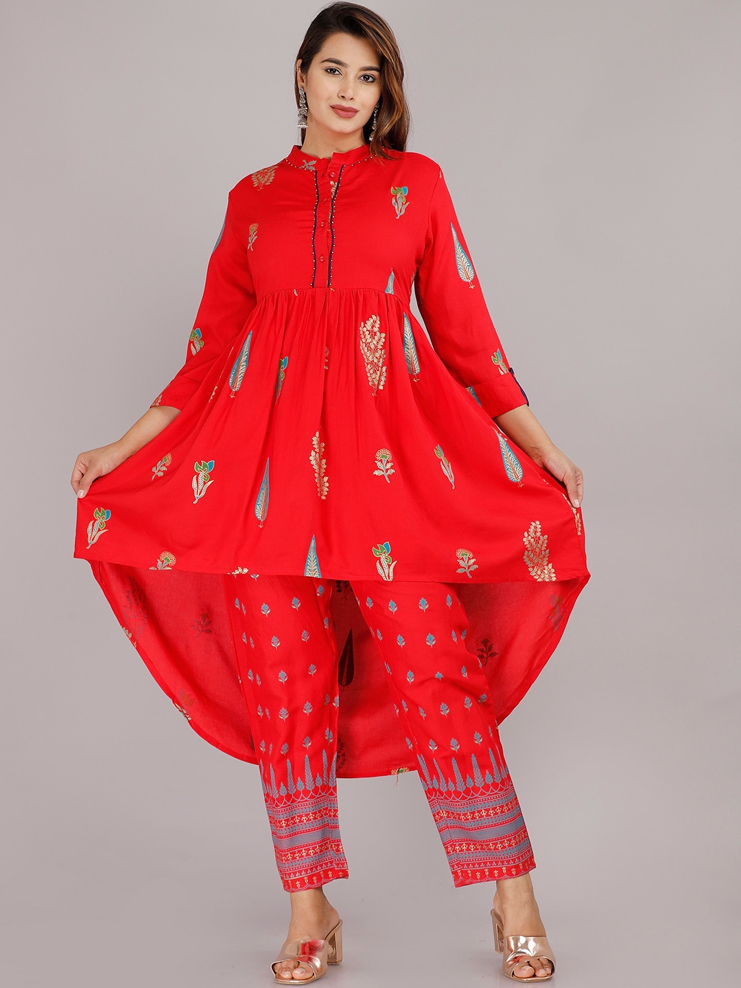 

SP DESIGNS Women Red Floral Printed Kurti with Trousers