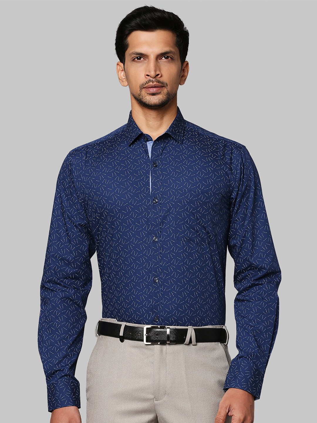 

Park Avenue Men Blue Slim Fit Printed Formal Shirt