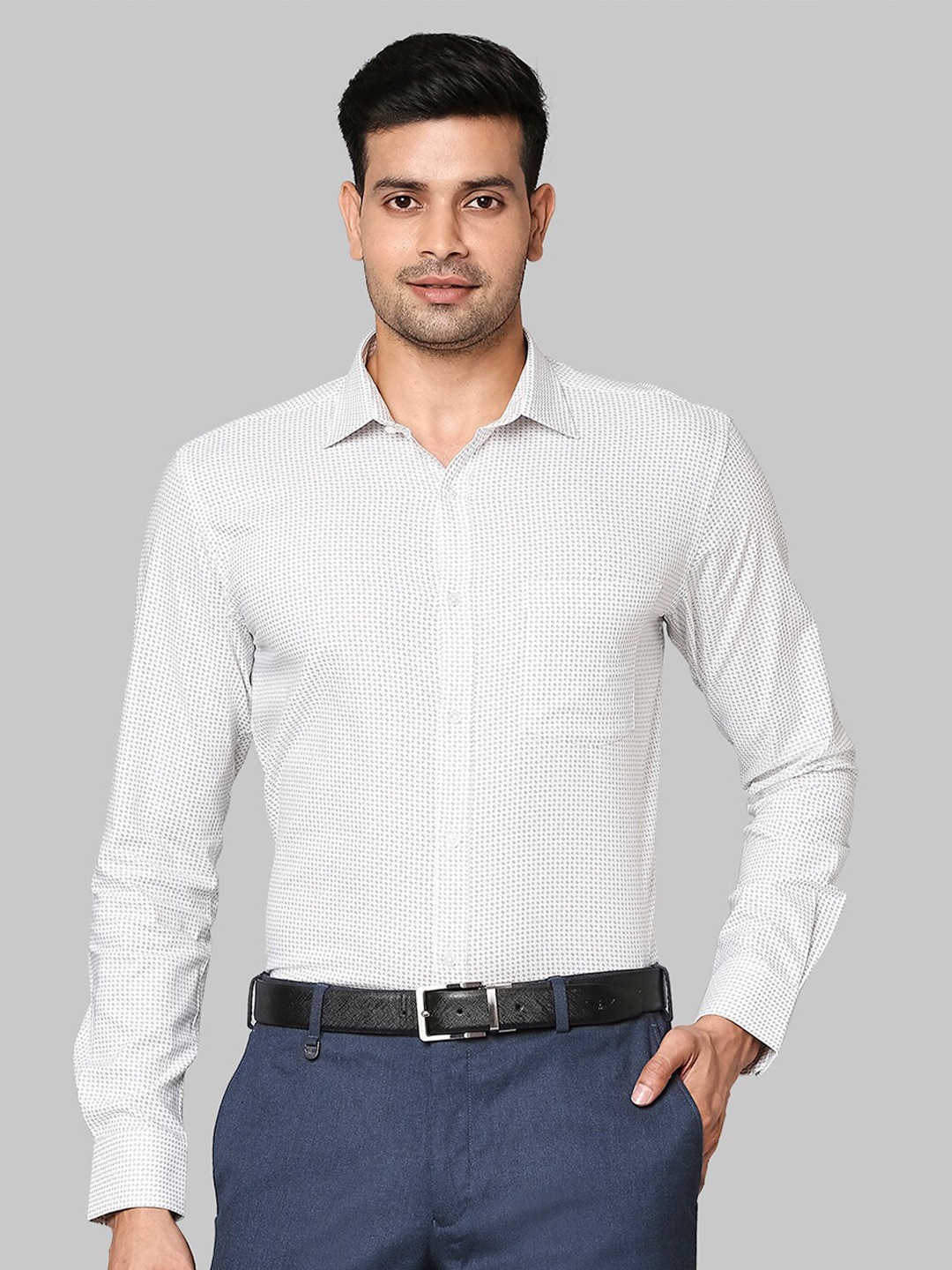 

Park Avenue Men White Slim Fit Printed Formal Shirt