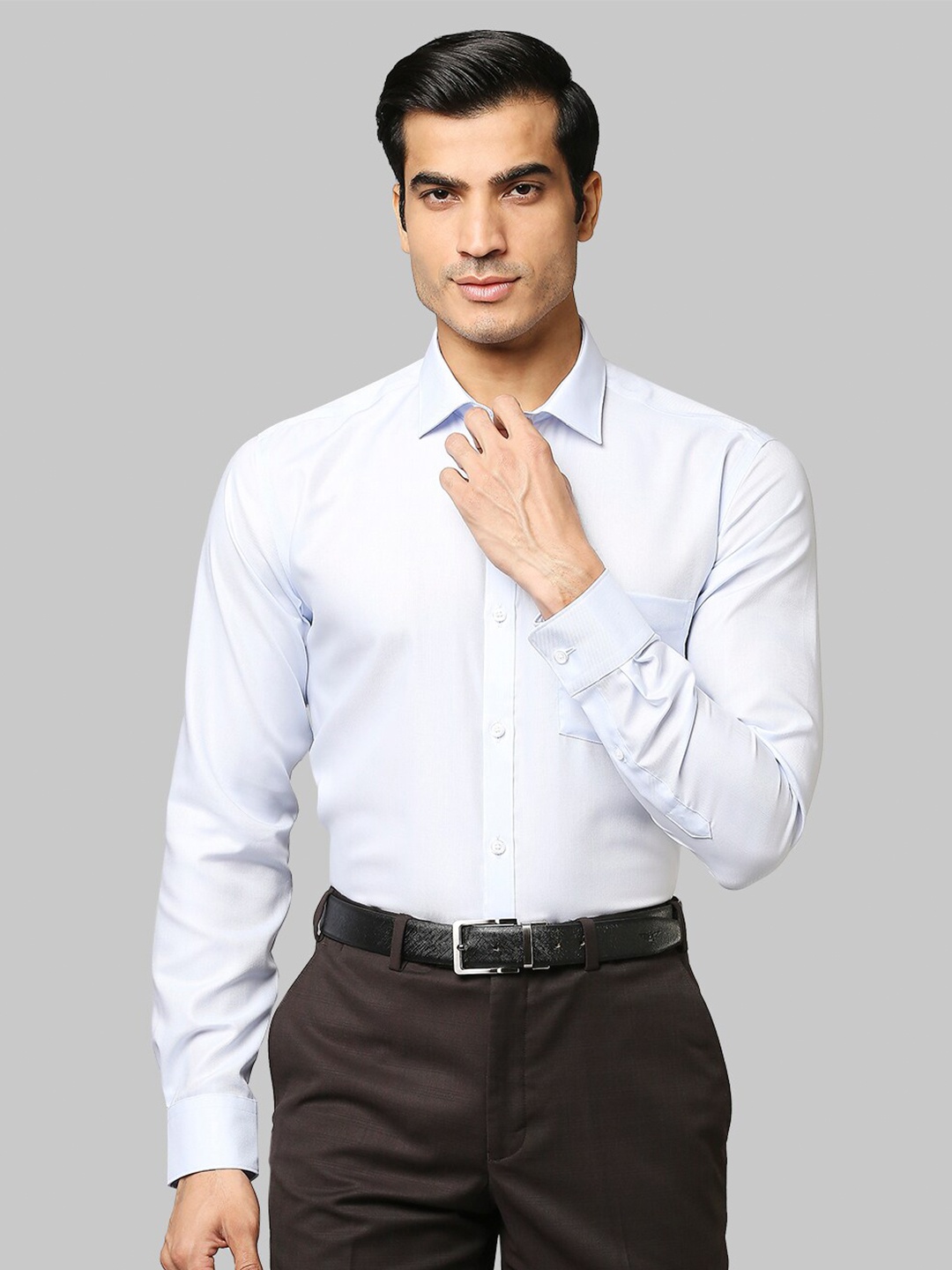 

Park Avenue Men Blue Slim Fit Formal Shirt