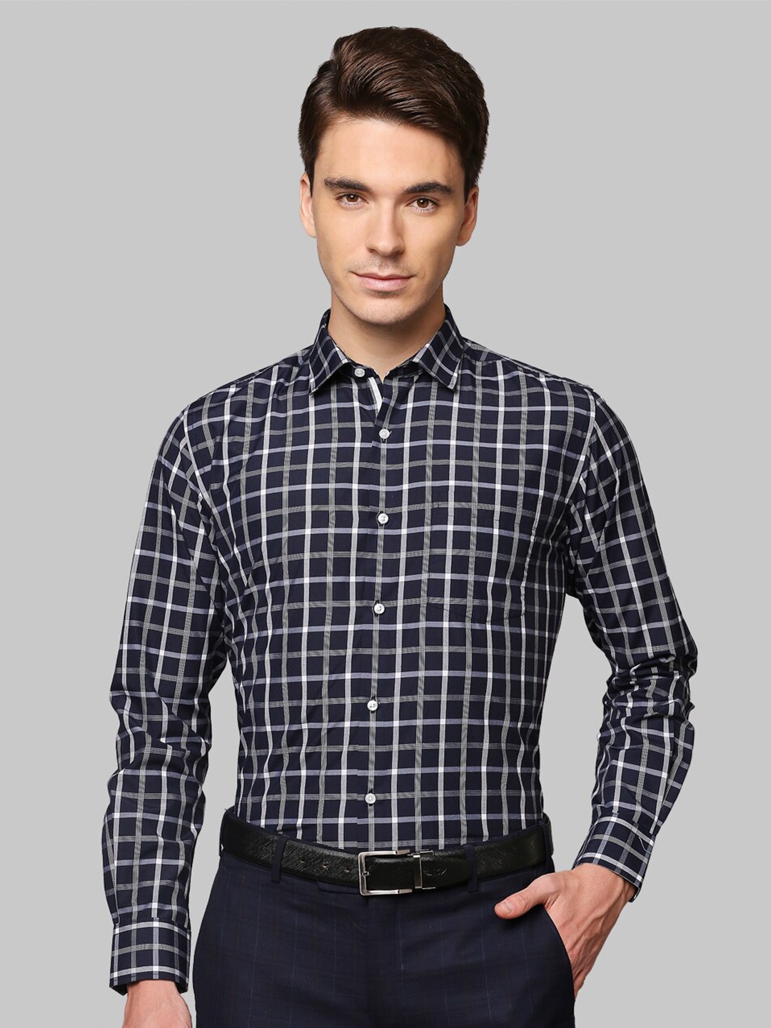 

Park Avenue Men Blue Slim Fit Checked Formal Shirt