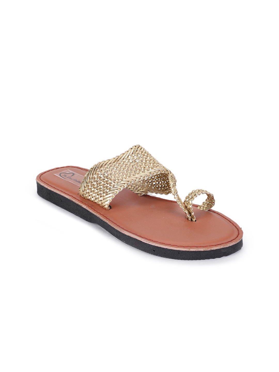 

The Desi Dulhan Women Gold-Toned Embellished Leather Ethnic Flats
