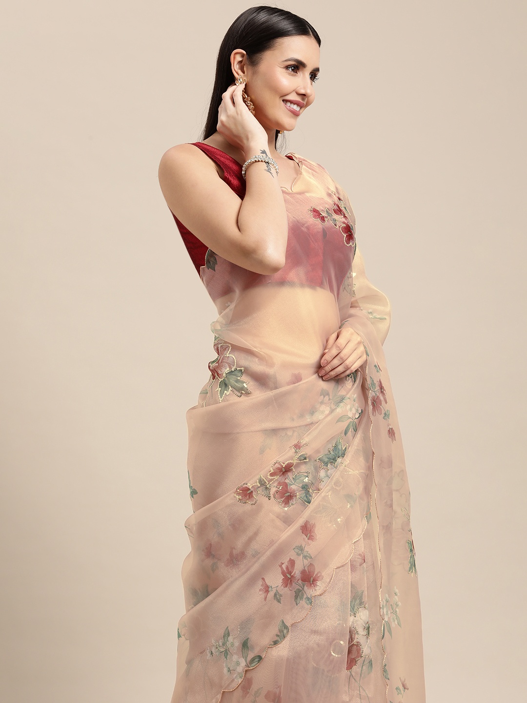 

VASTRANAND Beige Floral Printed Sequined Scalloped Edge Organza Saree with Blouse