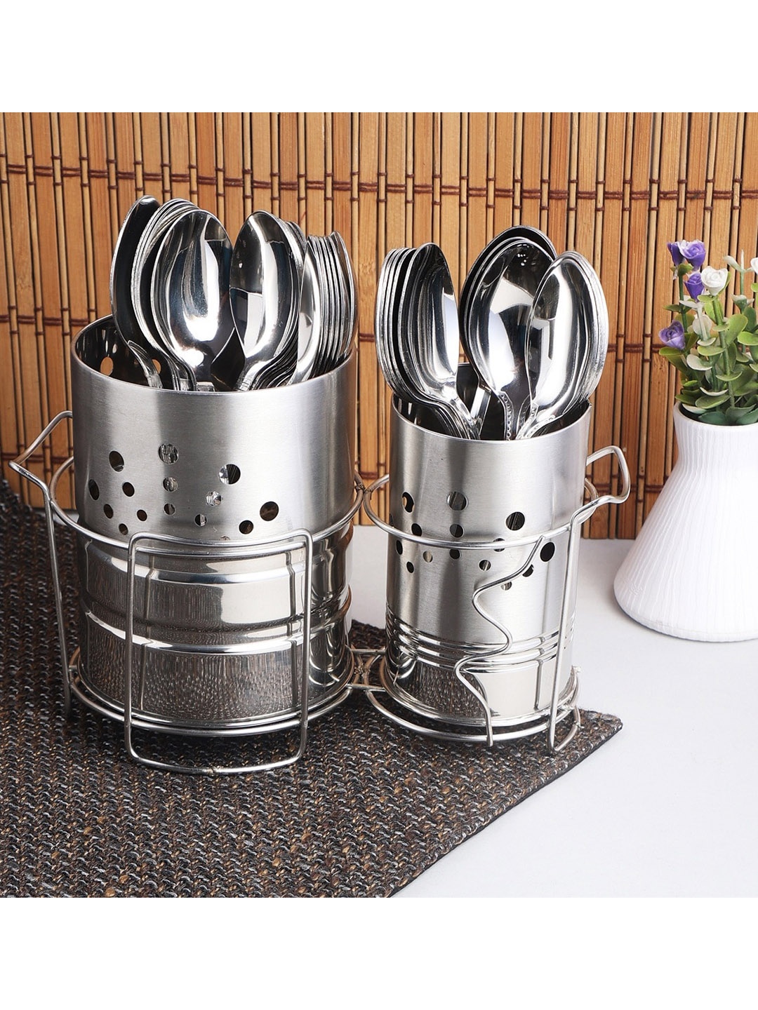 

ZEVORA 18pc Spoon Set & 2pc Stainless Steel Cutlery holder, Silver