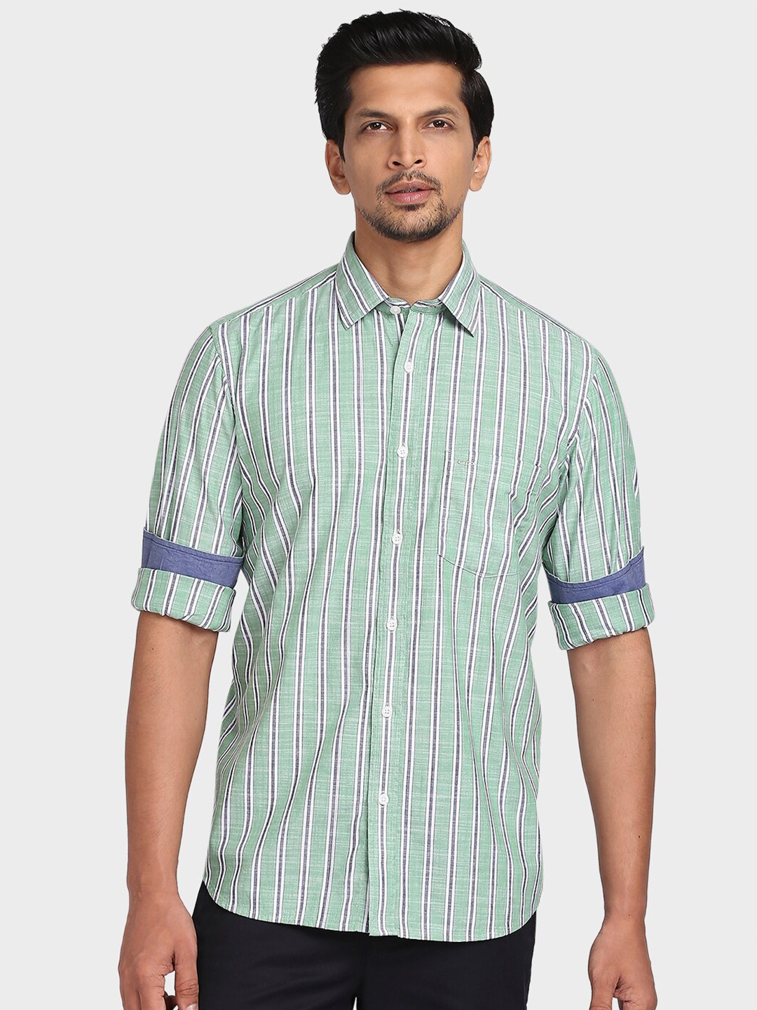 

ColorPlus Men Green Tailored Fit Striped Casual Shirt