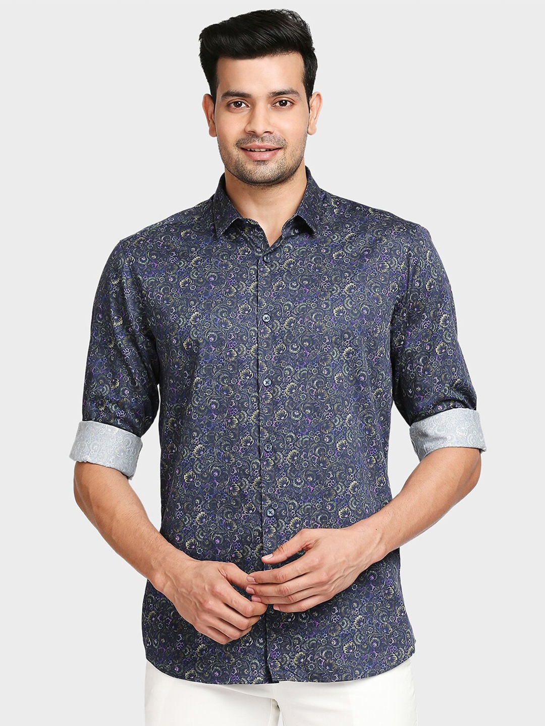 

ColorPlus Men Green Tailored Fit Floral Printed100% Cotton Casual Shirt