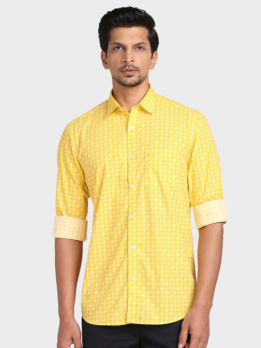 

ColorPlus Men Yellow Tailored Fit Printed Casual Shirt