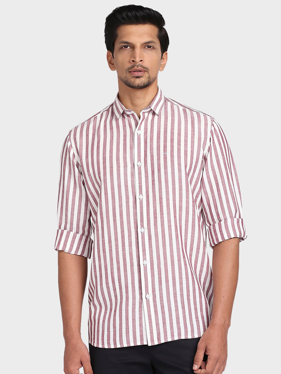 

ColorPlus Men Red Tailored Fit Striped Casual Shirt