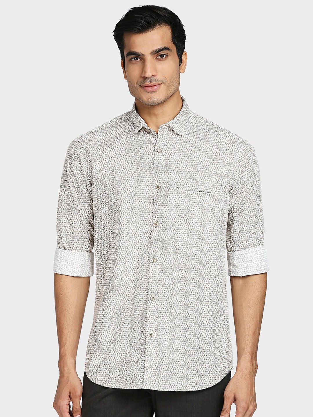 

ColorPlus Men Green Tailored Fit Printed Casual Shirt
