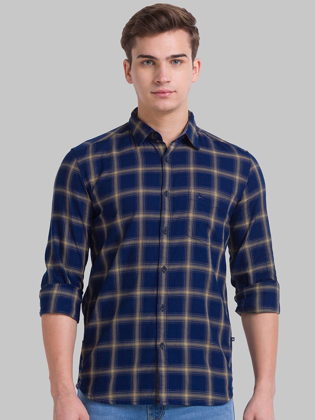 

Parx Men Blue Slim Fit Checked Casual Shirt