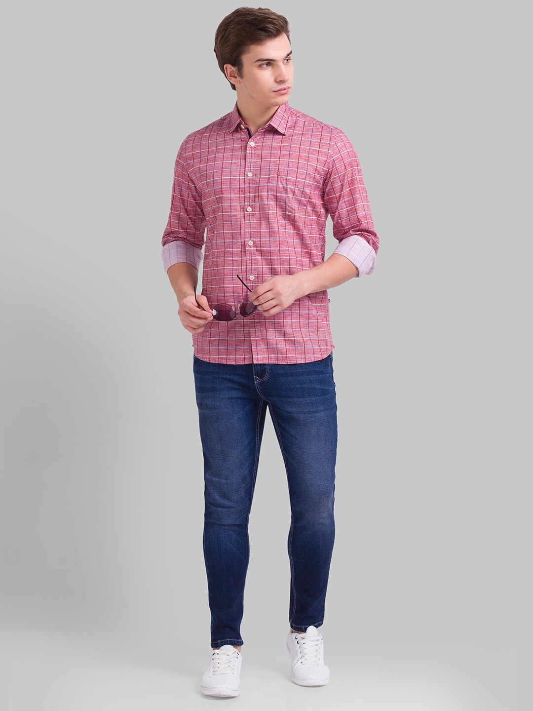 

Parx Men Red Slim Fit Checked Pure Cotton Casual Shirt