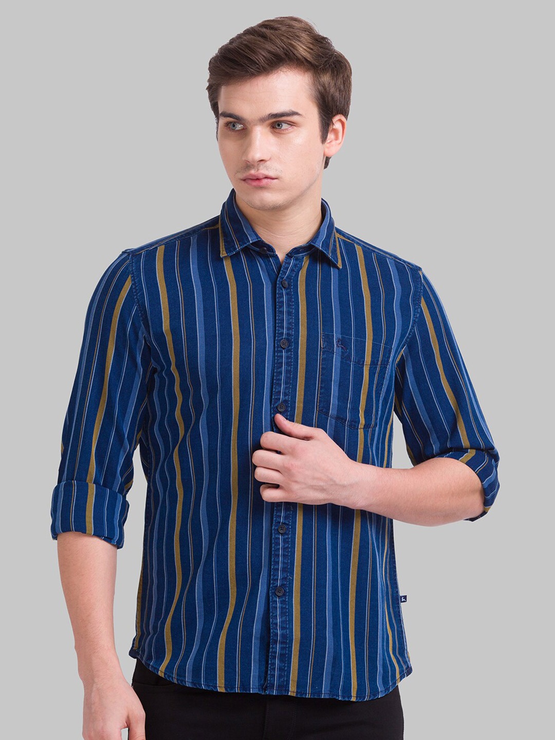 

Parx Men Blue Slim Fit Striped Casual Shirt