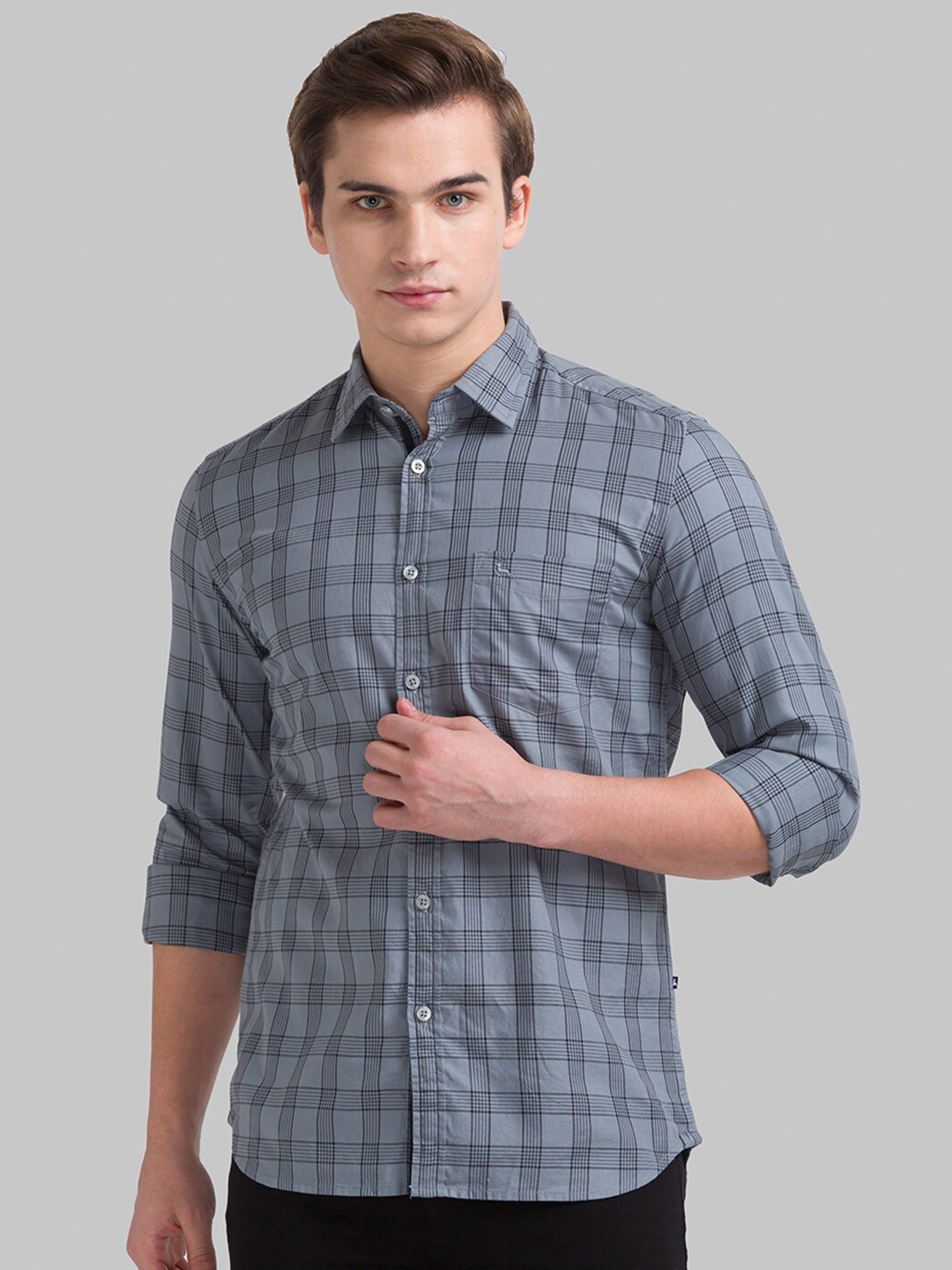 

Parx Men Grey Slim Fit Checked Casual Shirt