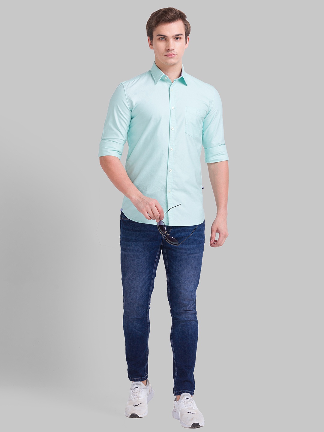 

Parx Men Sea Green Slim Fit 100% Cotton Casual Shirt