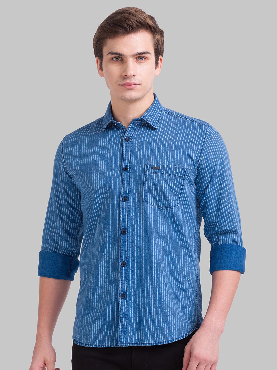 

Parx Men Blue Slim Fit Striped Casual Shirt