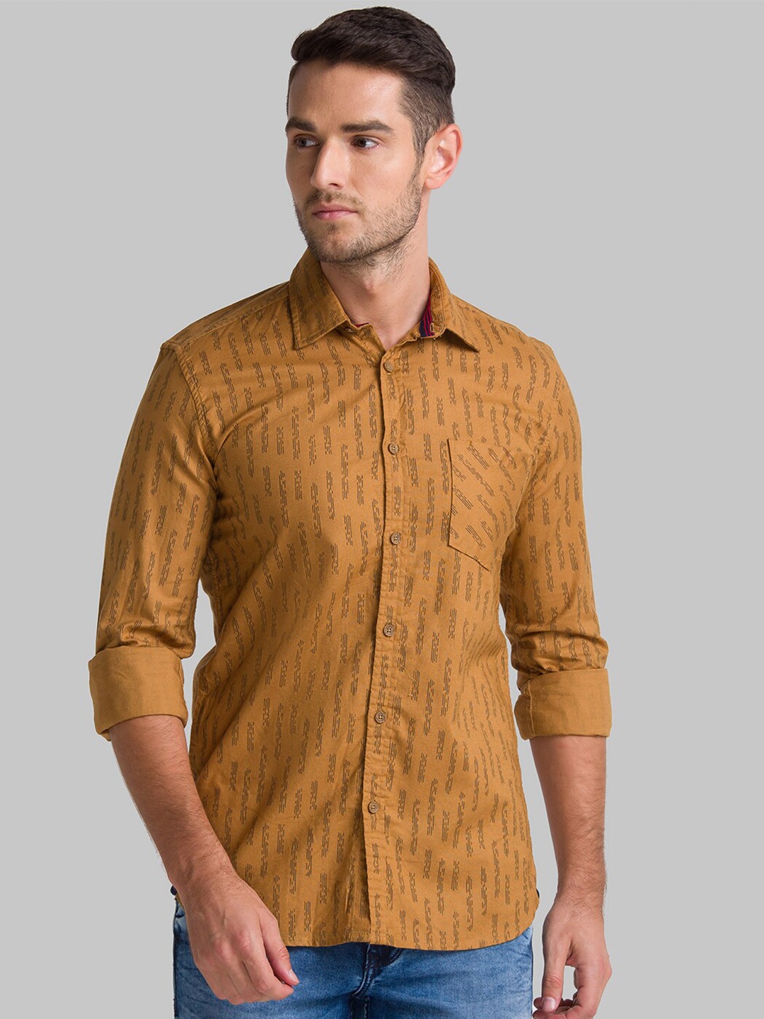 

Parx Men Brown Slim Fit Checked Casual Shirt