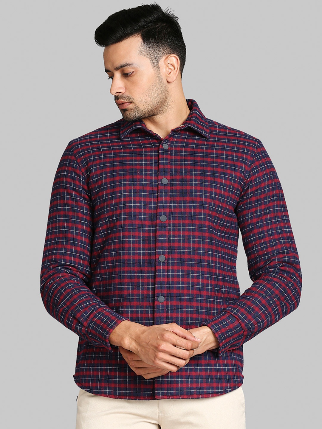 

Parx Men Red & Navy Blue Slim Fit Checked Casual Shirt