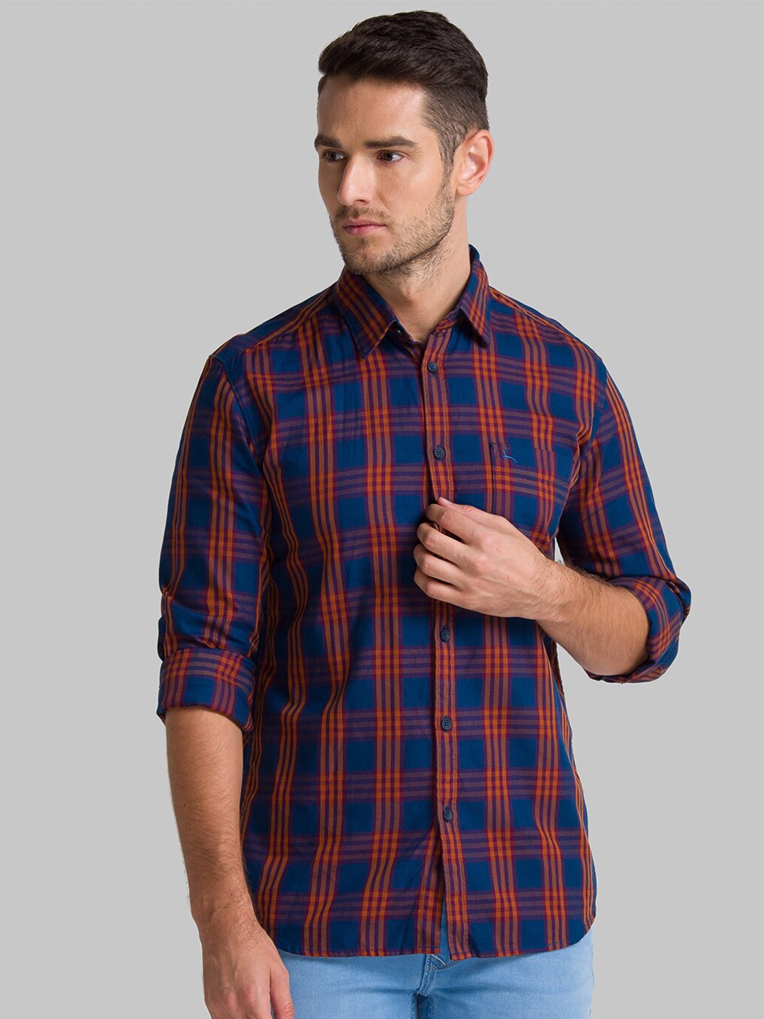 

Parx Men Red Slim Fit Checked Casual Shirt