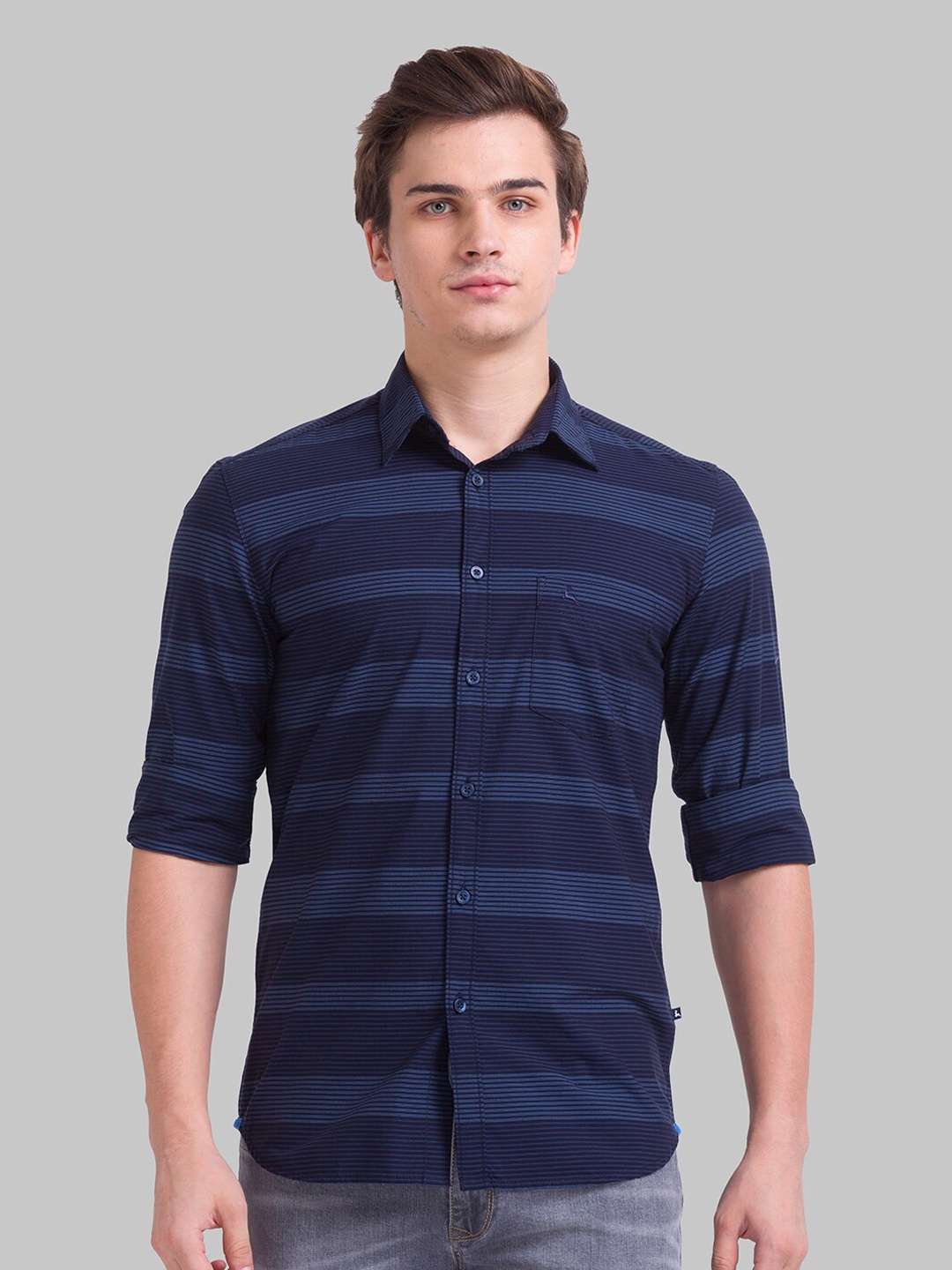 

Parx Men Blue Slim Fit Horizontal Stripes Striped Pure Cotton Casual Shirt