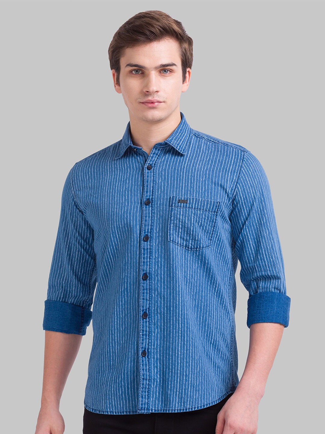 

Parx Men Blue Slim Fit Striped Casual Shirt