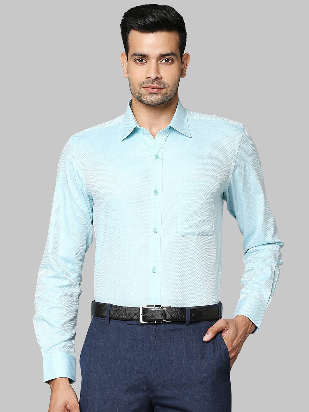 

Raymond Men Blue Textured Pure Cotton Formal Shirt