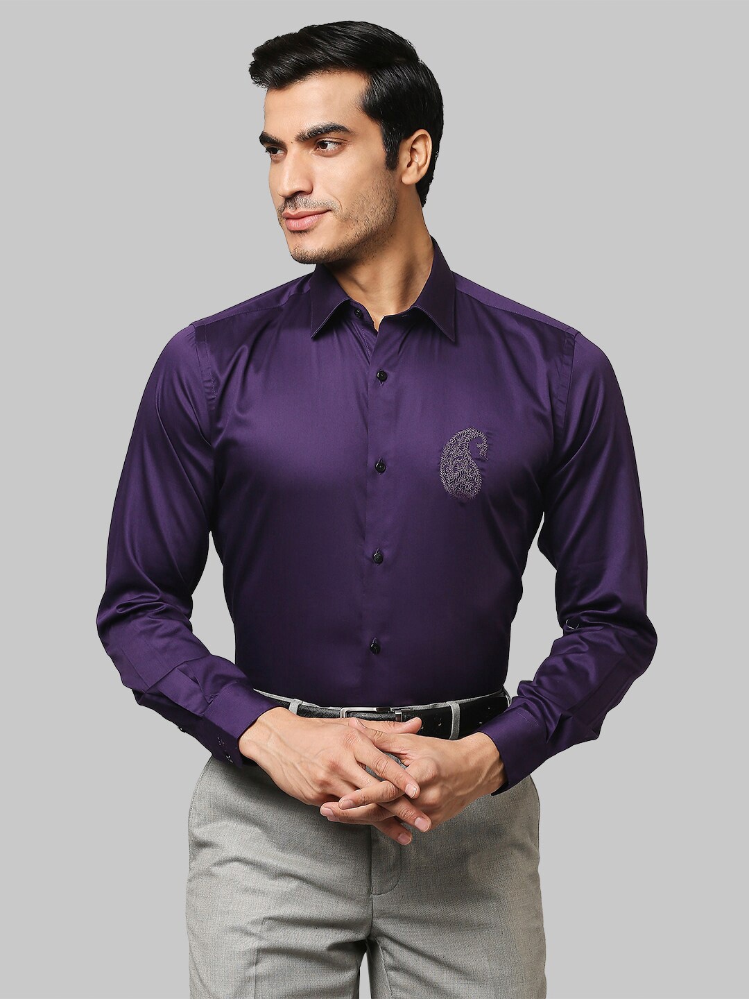 

Raymond Men Violet Slim Fit Embroidered Paisley Pure Cotton Formal Shirt