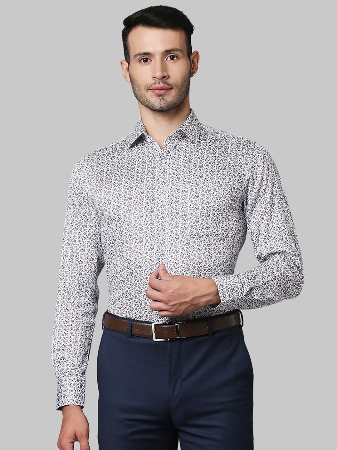 

Raymond Men Blue Floral Printed Formal Shirt