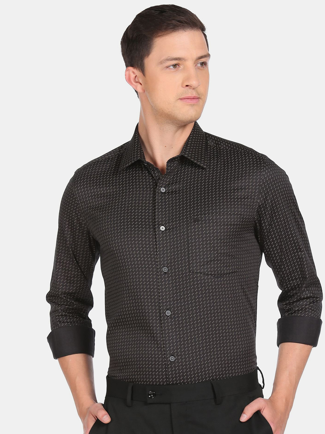 

Arrow Men Black Slim Fit Printed 100% Cotton Casual Shirt