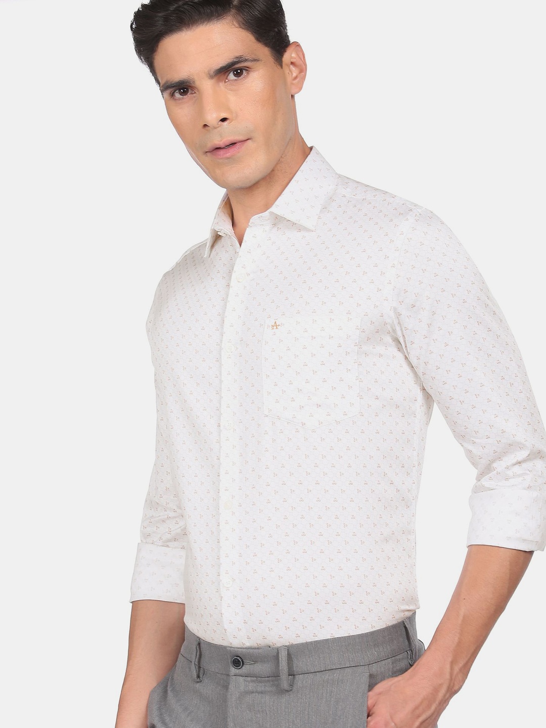 

Arrow Men White Slim Fit Printed Pure Cotton Casual Shirt