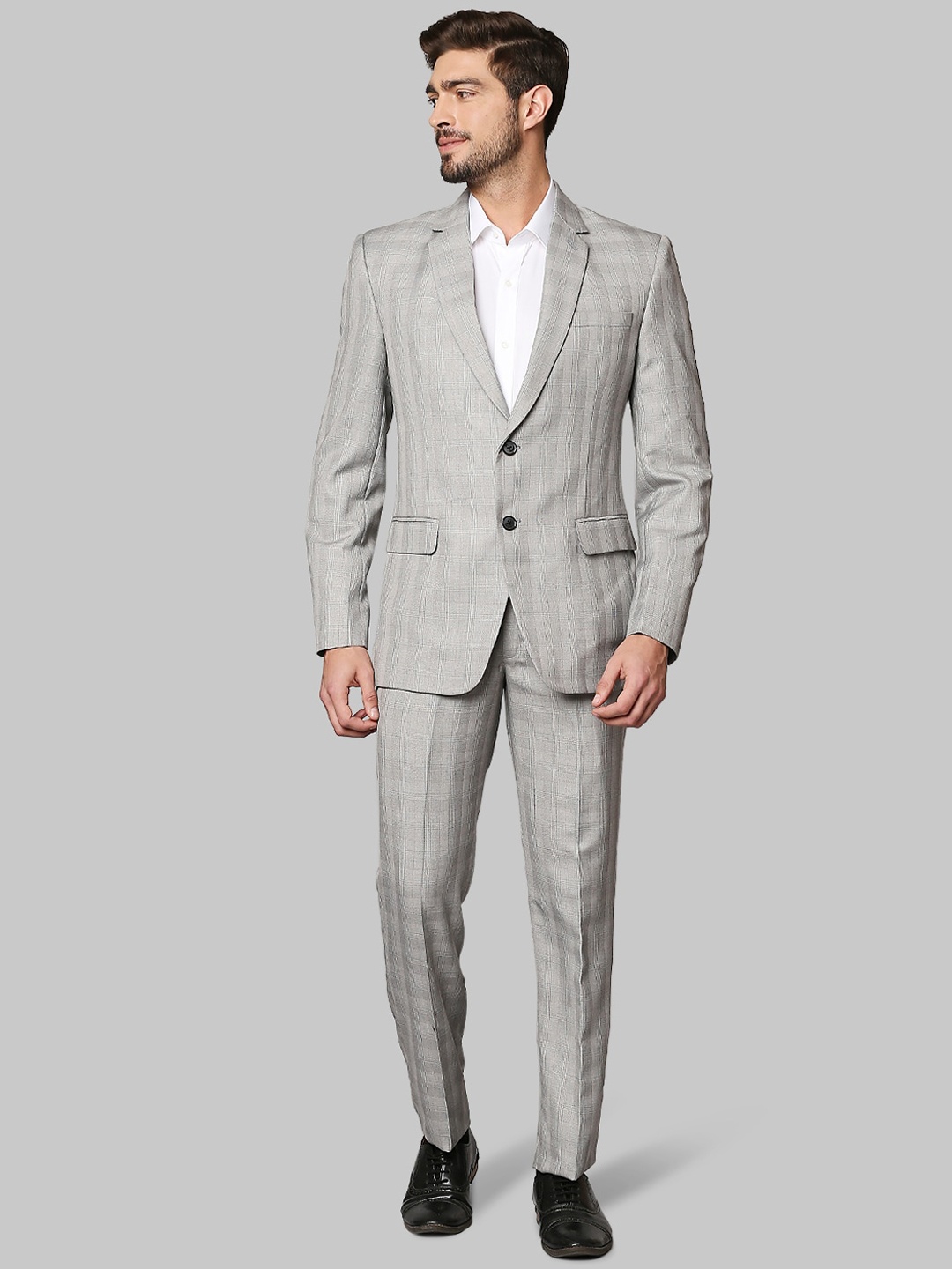 

Raymond Checked Single Breasted 3 Pcs Suit, Grey