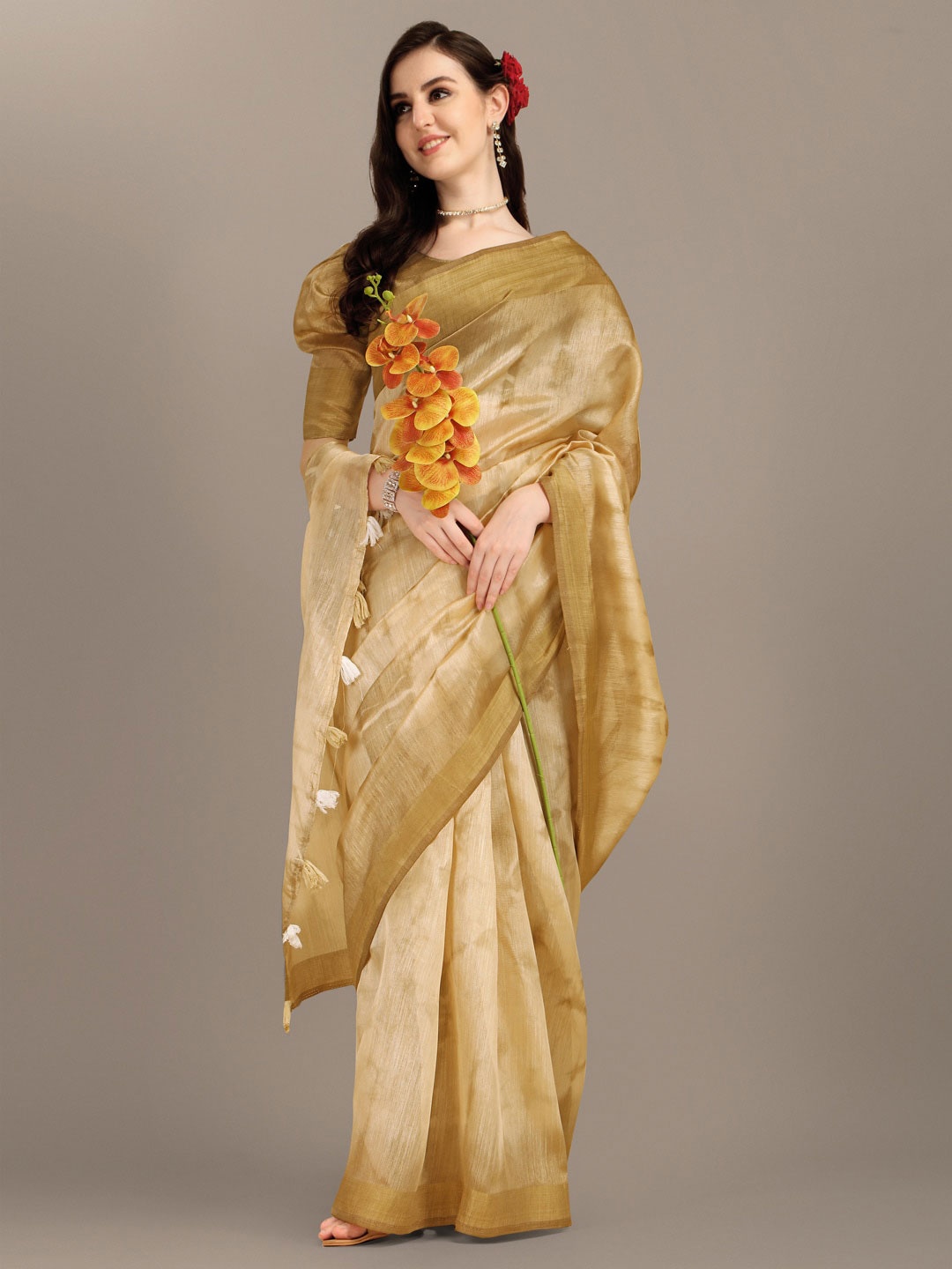 

Sangria Golden Embellished Printed Saree With Blouse Piece, Gold