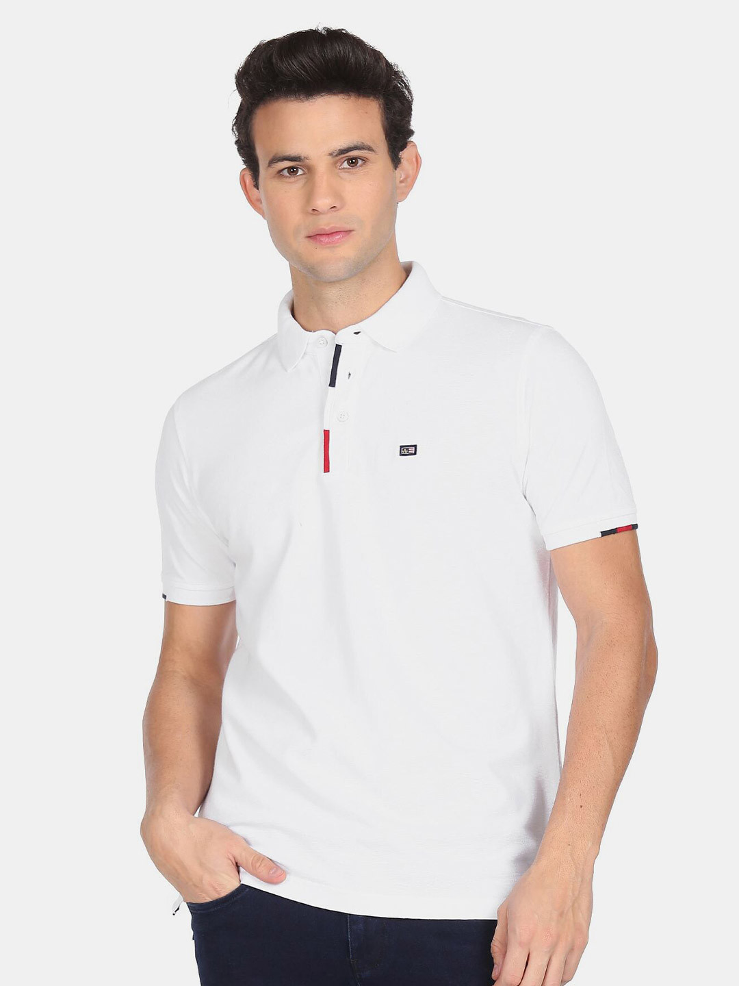 

Arrow Sport Men White Polo Collar Applique T-shirt