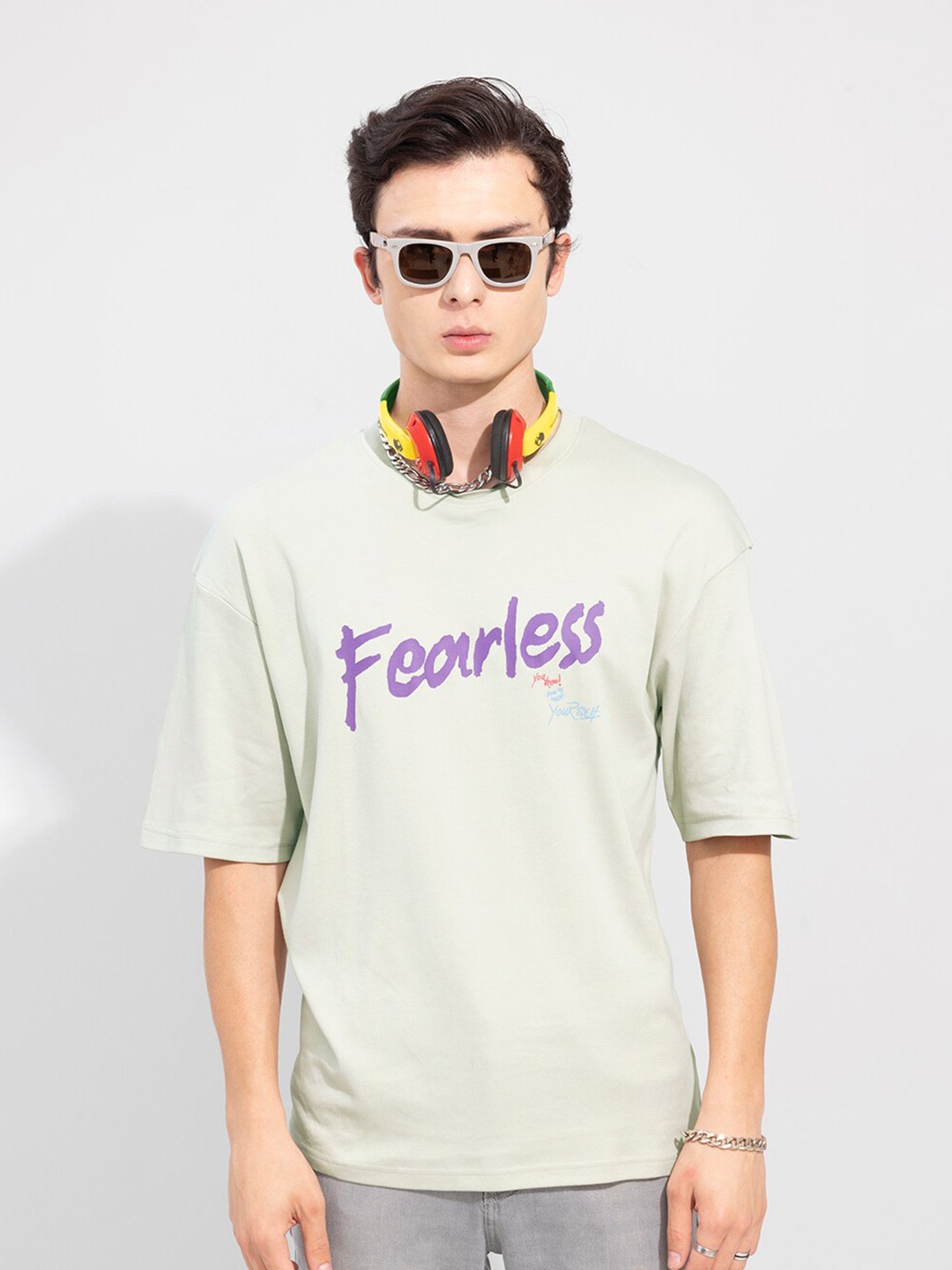 

Snitch Men's Grey Typography Printed Applique Boxy T-shirt
