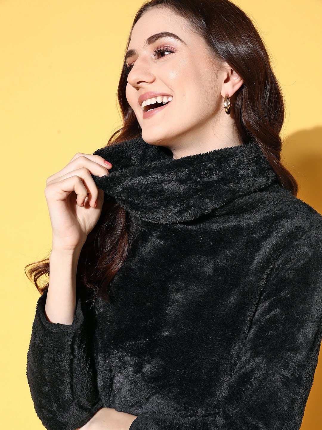 

Sweet Dreams Women Gorgeous Black Solid Go Fur It Sweatshirt