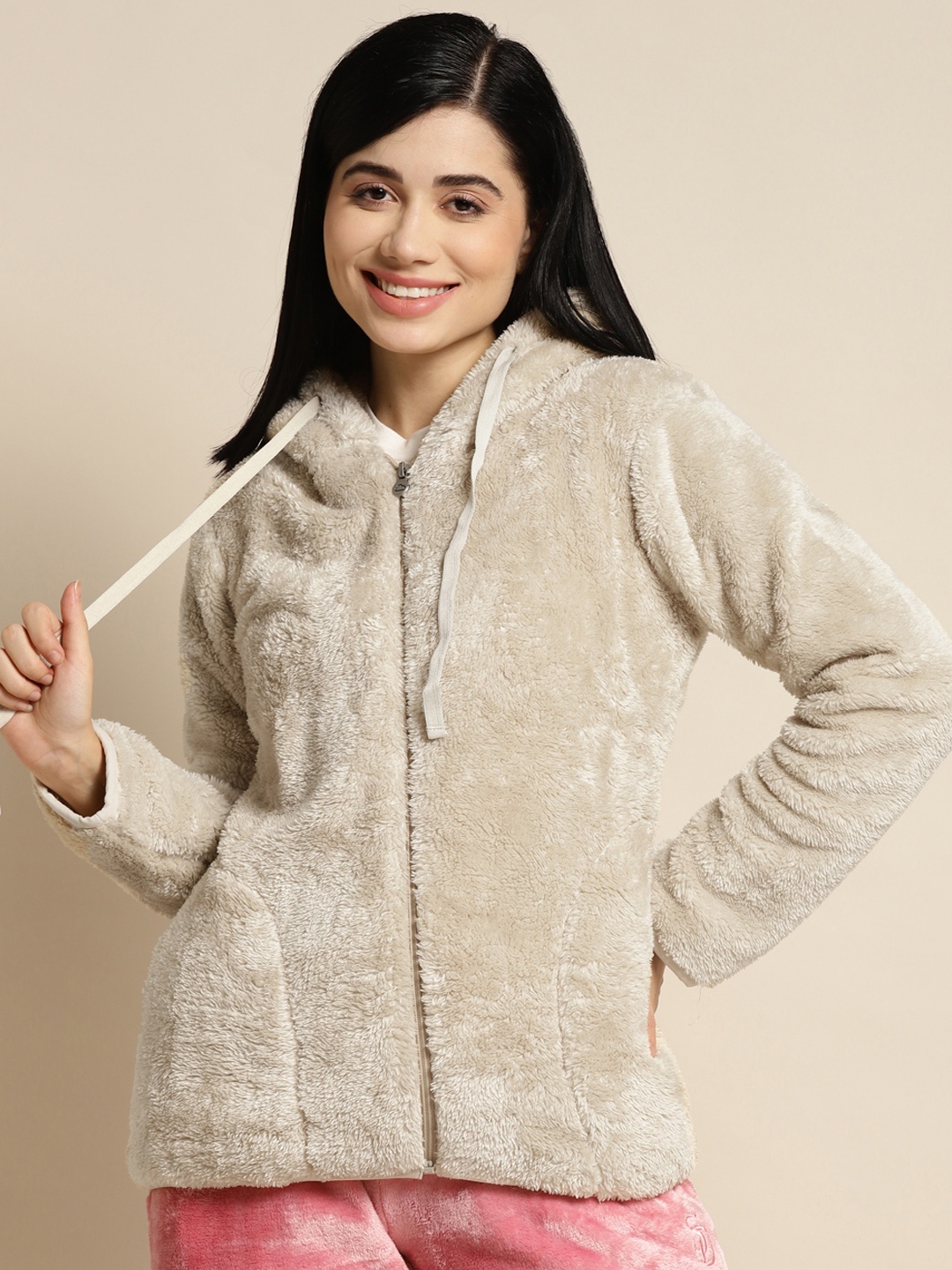 

Sweet Dreams Women Off-White Faux Fur Hooded Lounge Sweatshirt