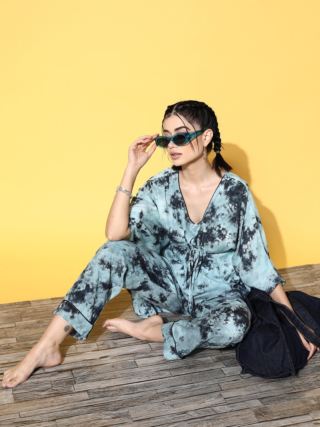 

Sweet Dreams Women Blue Tie and Dye Tie & Dye Night Suit