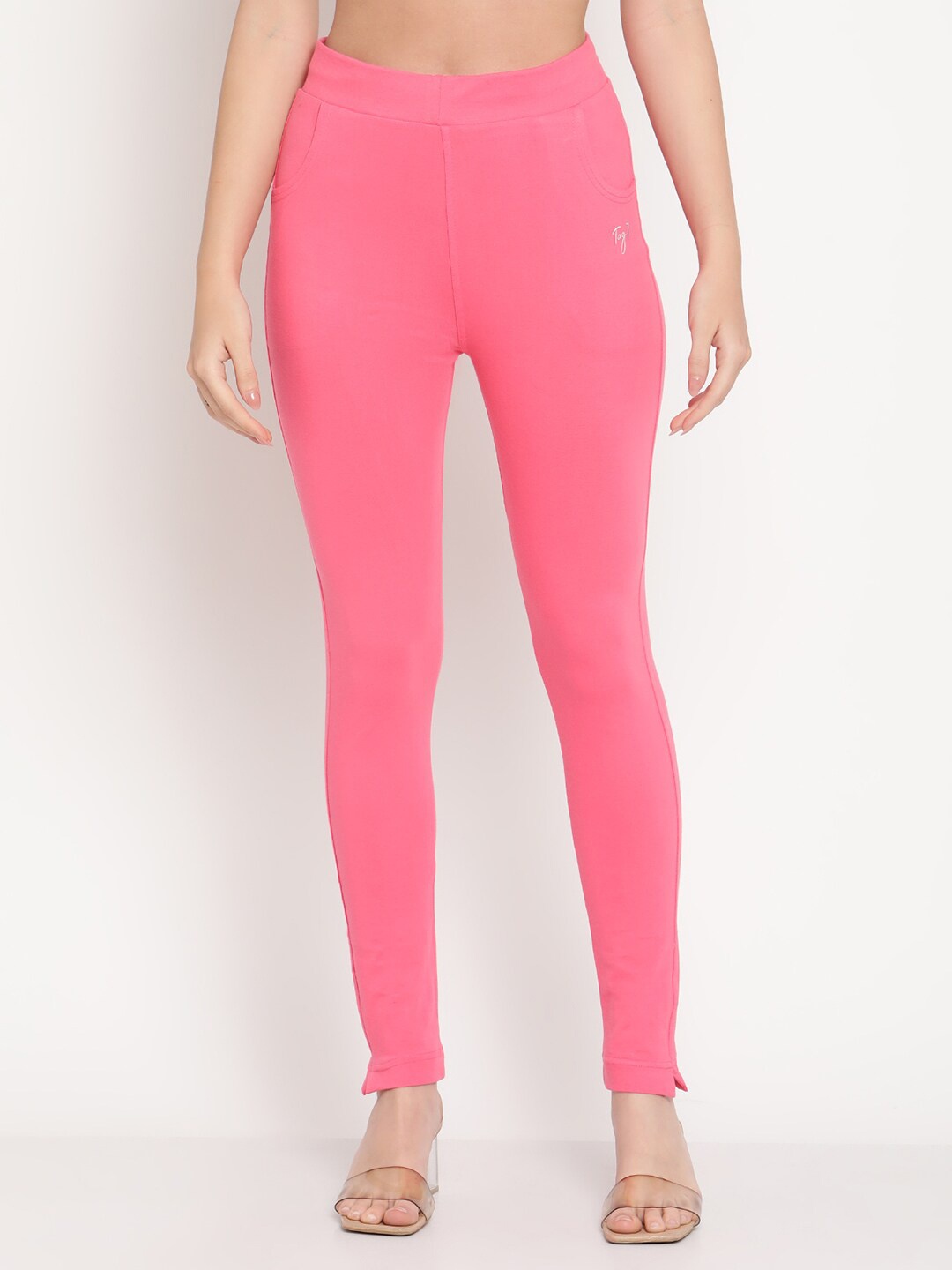 

TAG 7 Women Pink Solid Comfortable Fit Cotton Jeggings