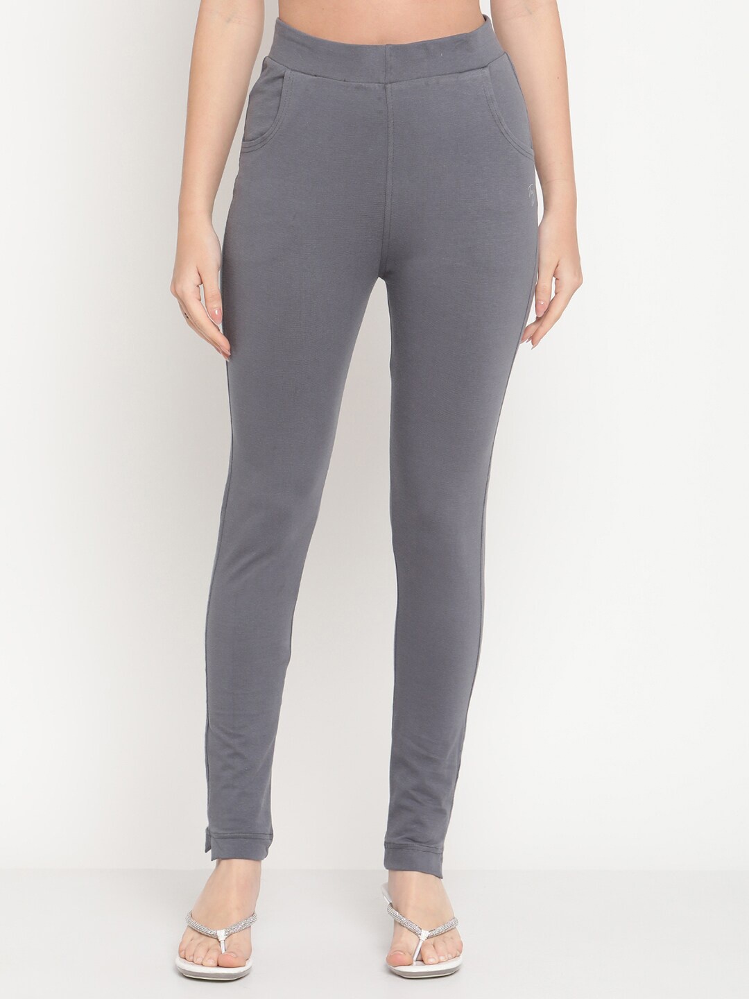 

TAG 7 Women Grey Solid Jeggings
