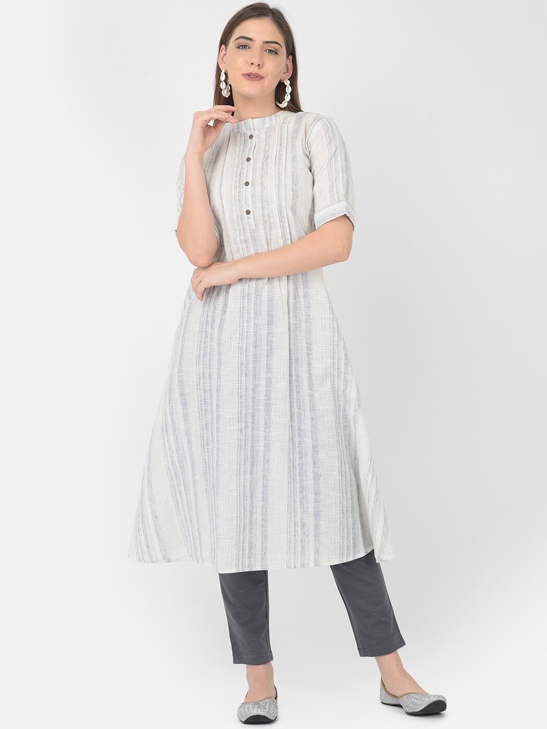 

Span Women Off White Striped Anarkali Kurta