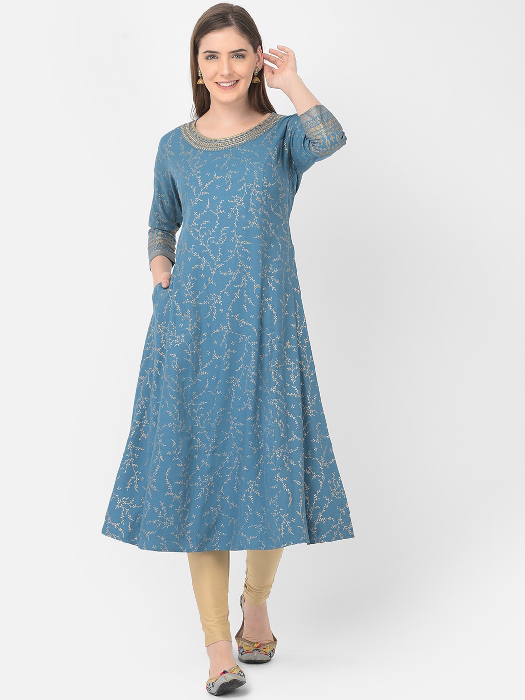 

Span Women Blue Printed Gotta Patti Anarkali Kurta