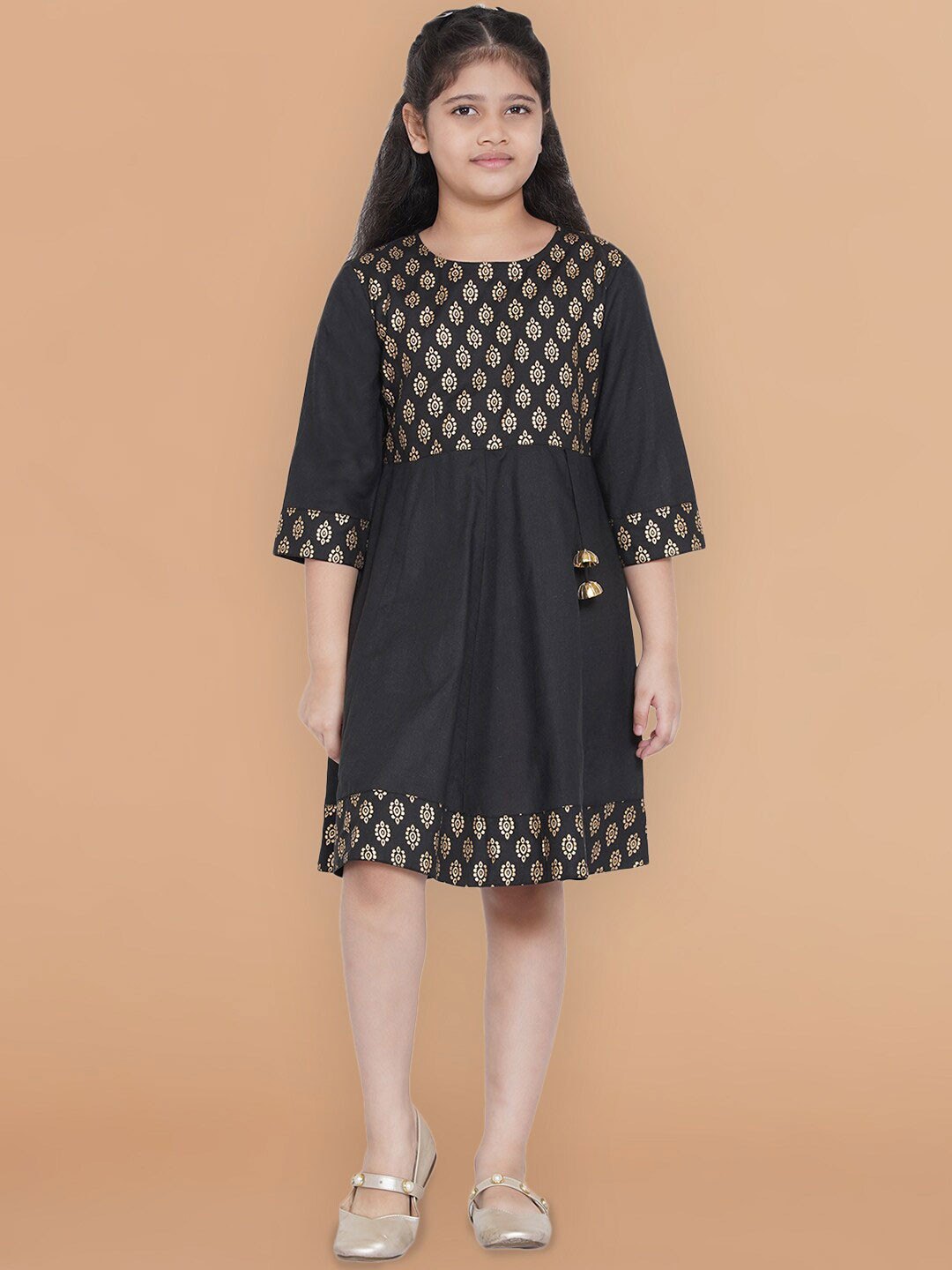

Bitiya by Bhama Black & Gold-Toned Ethnic Motifs A-Line Dress