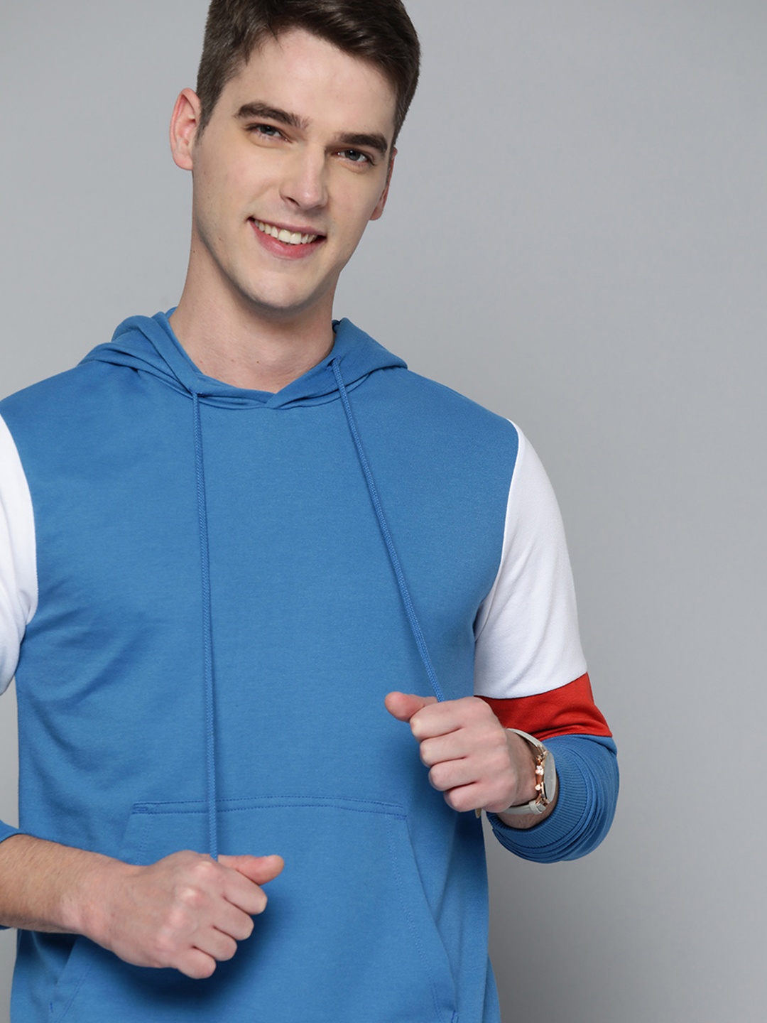 

Mast & Harbour Men Blue Hooded Sweatshirt