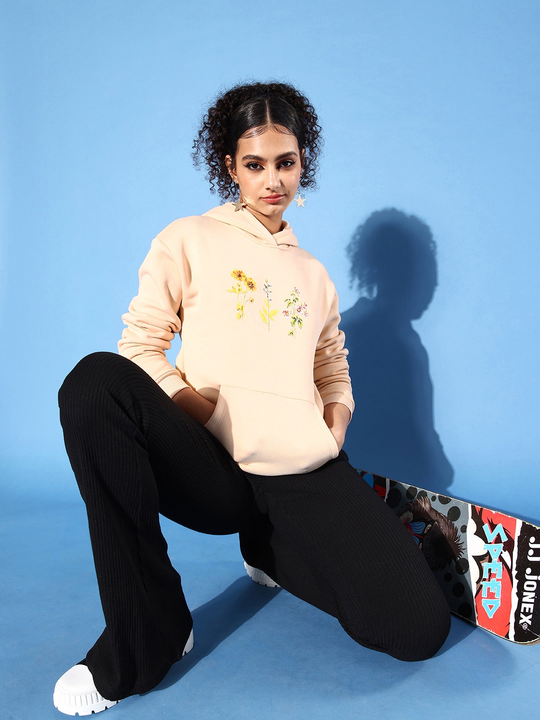 

Mast & Harbour Women Beige Floral Printed Long Sleeves Hooded Sweatshirt