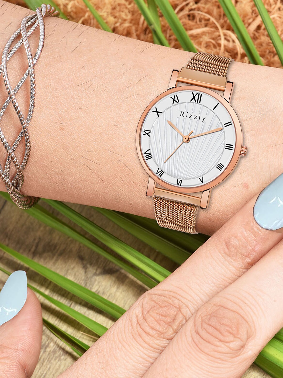 

Septem Women White Dial & Rose Gold Toned Stainless Steel Analogue Watch-SP-135.White